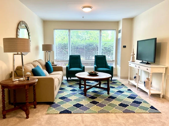 Image of Sophia Snow House (6)