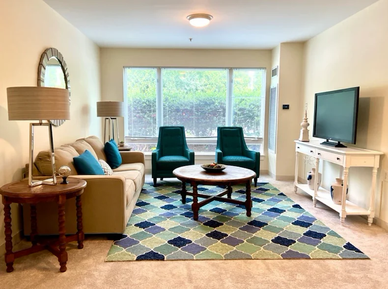 Image of Sophia Snow House (6)