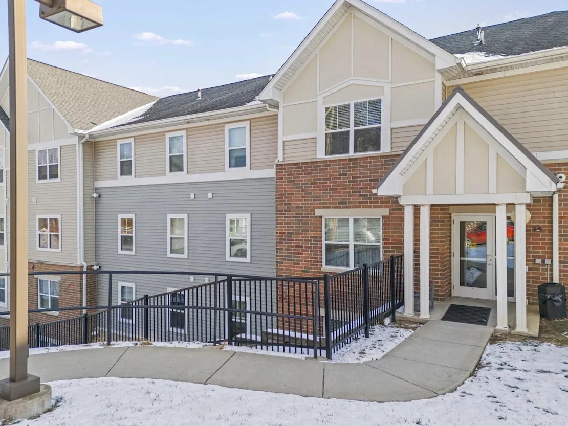 Image of Gateway Senior (4)