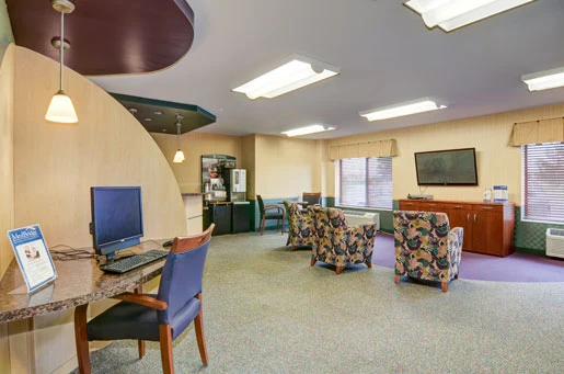 Image of Majestic Care of Commons at Perrysburg (5)