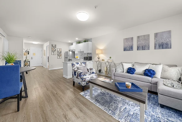 Chateau Valley Center in Renton, WA, apartment