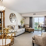 Image of Oakmont Manor (9)