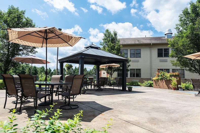 Image of Spring Oak at Berlin (8)