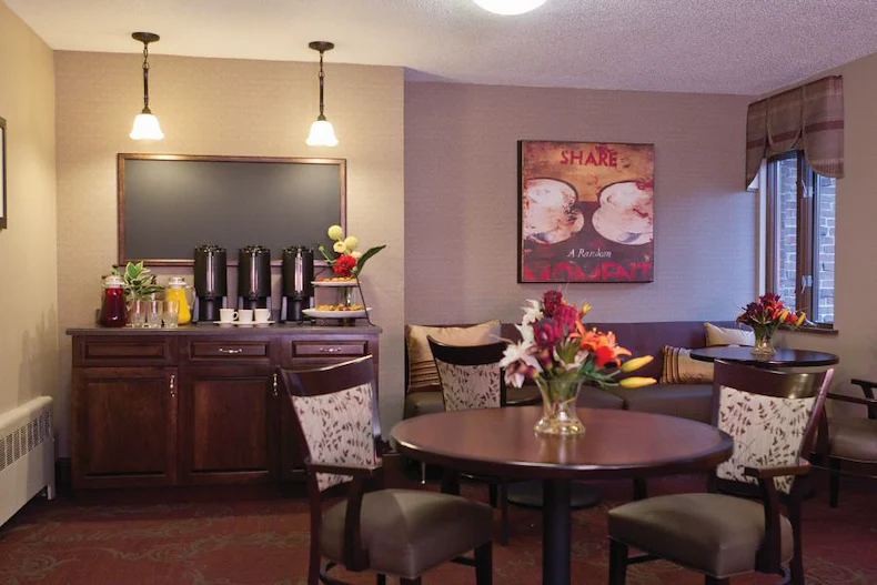 Image of Village Green Rehabilitation & Healthcare Center (5)