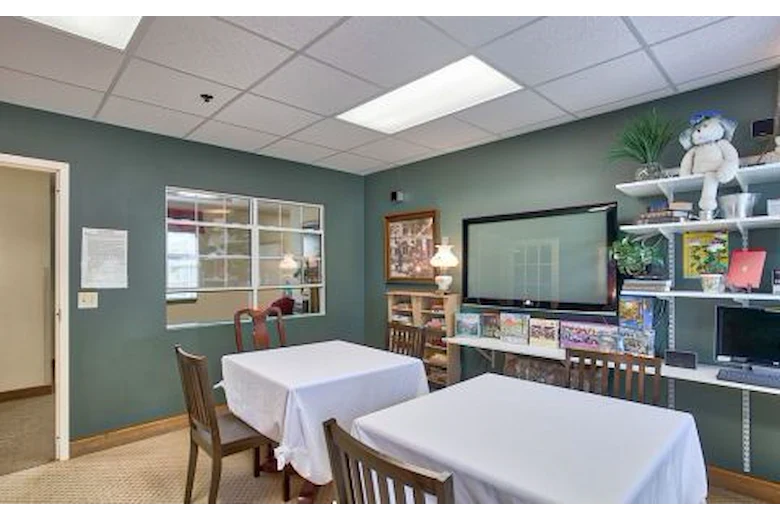 Image of Autumn Cove Retirement Community (2)