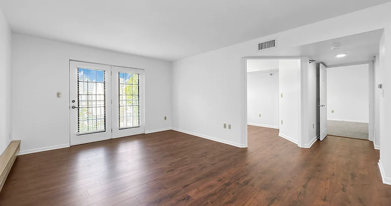 Sage Independence, Independent Living in Des Moines, IA newly renovated unfurnished apartment living room