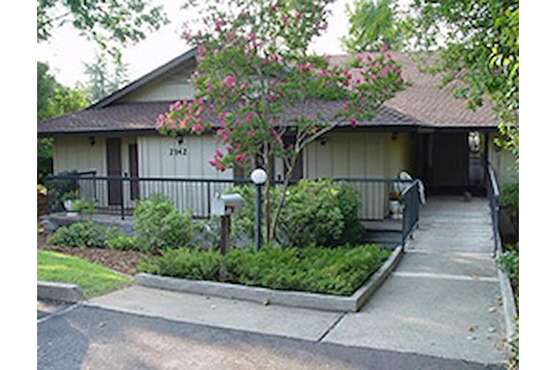 Image of Redding RHF Housing - Butte (1)