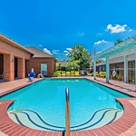 Image of Lakeside Manor (2)