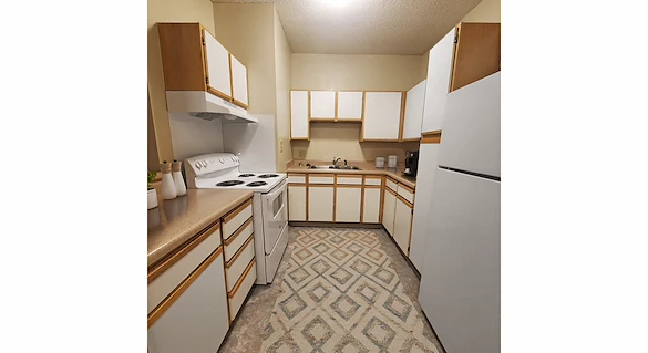 Image of Mollie & Max Barnett & Tarrant County B'nai B'rith Senior Apartments (4)