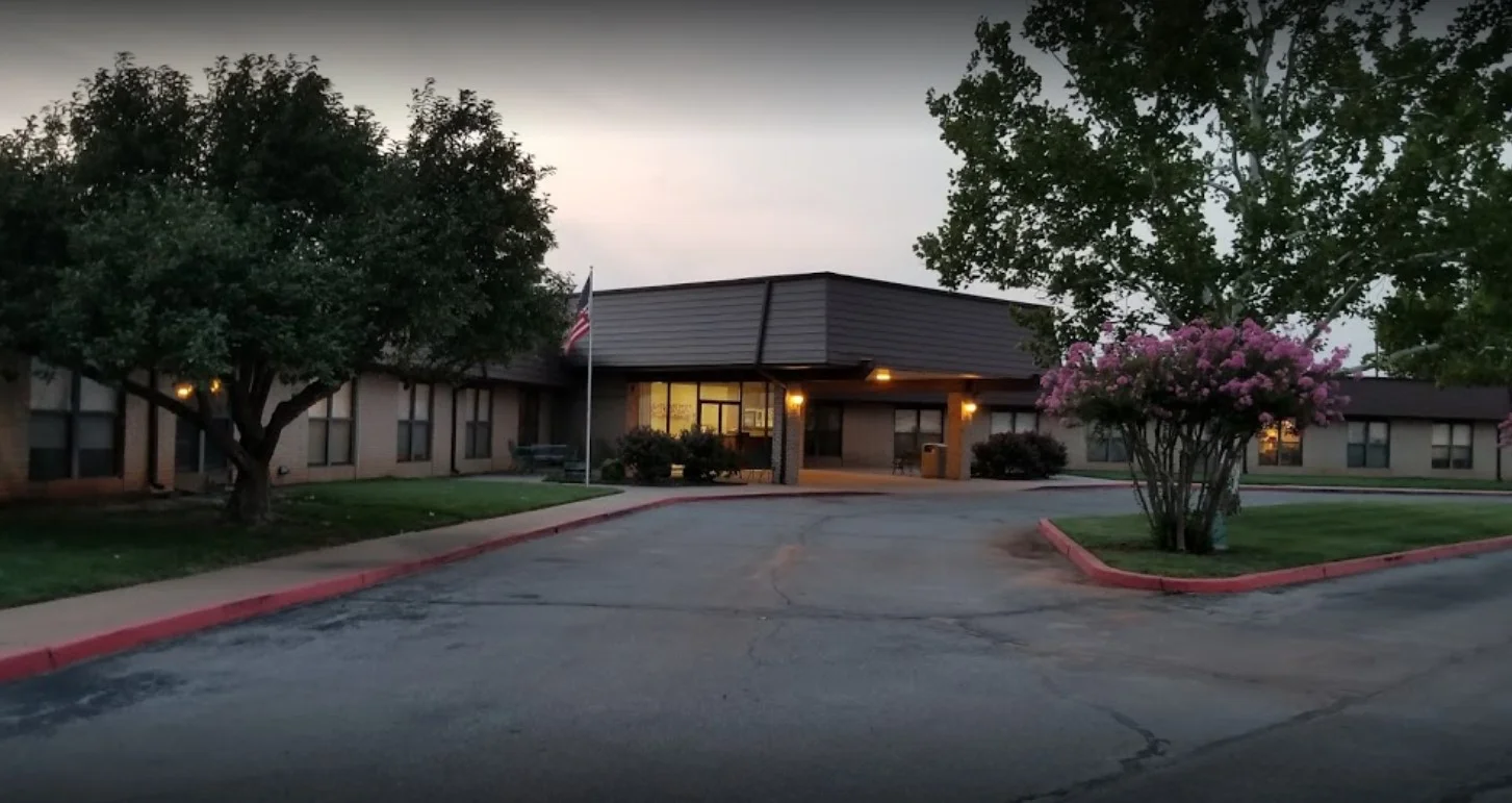 Image of Warr Acres Nursing Center (1)