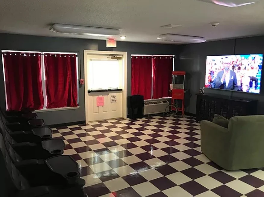 Image of Oakridge Of Plattsburg (8)