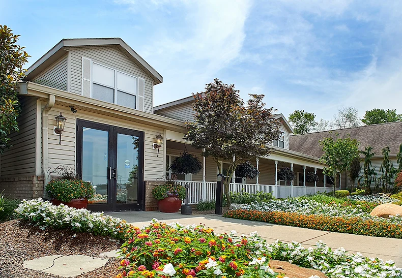 Image of Morristown Manor (2)