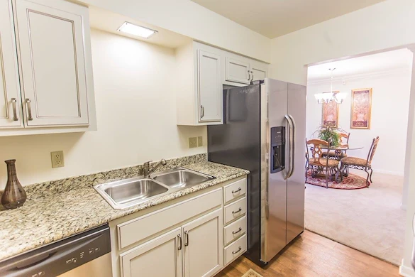 Image of Zarrow Pointe Villas & Apartments (7)