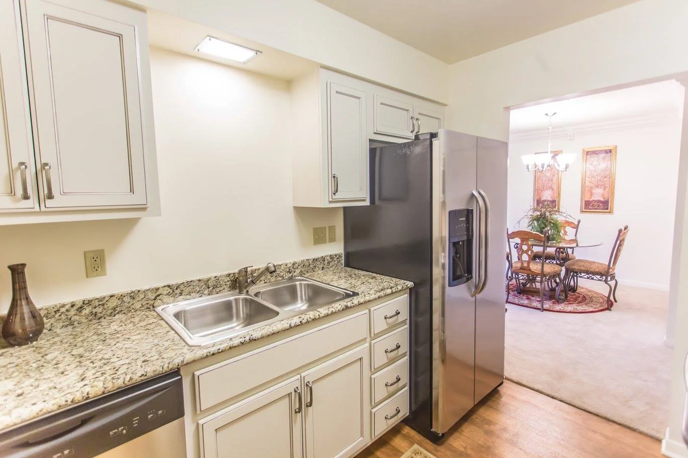 Image of Zarrow Pointe Villas & Apartments (7)