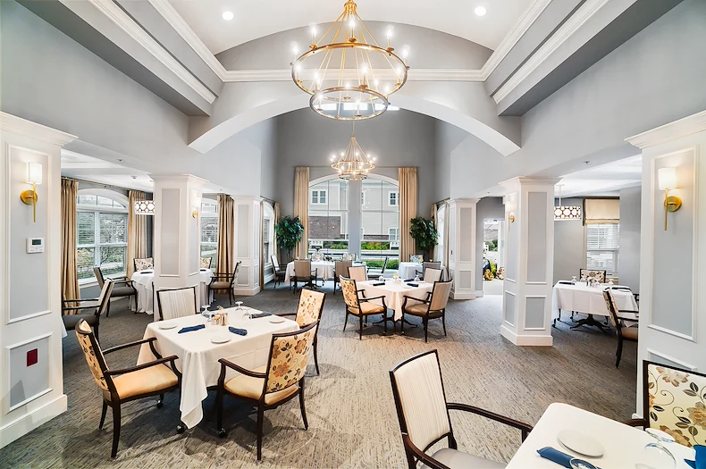 Brightmore of South Charlotte senior living community offering independent living, assisted living, and memory care in Charlotte, NC, formal dining room
