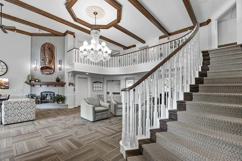 Image of Brown Deer Place (7)