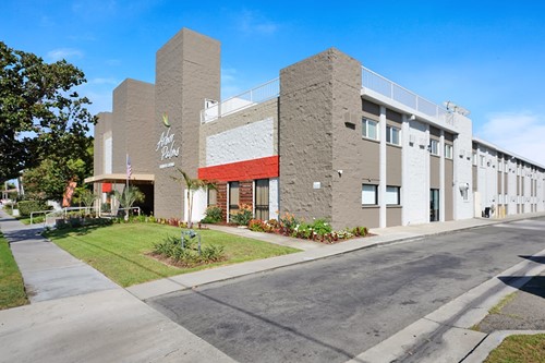 Image of Arbor Palms of Anaheim (1)
