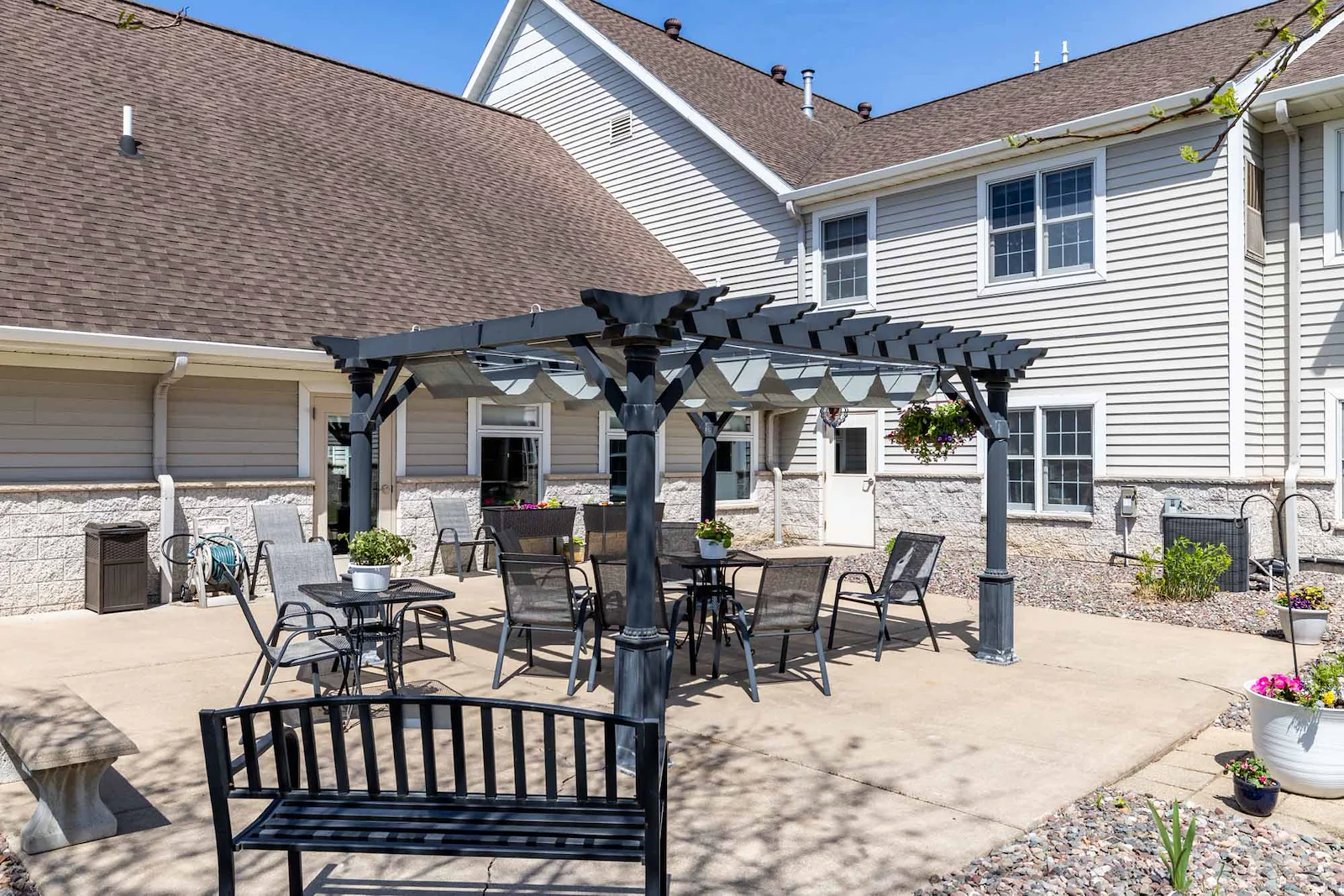 Image of HeatherWood Assisted Living and Memory Care (8)