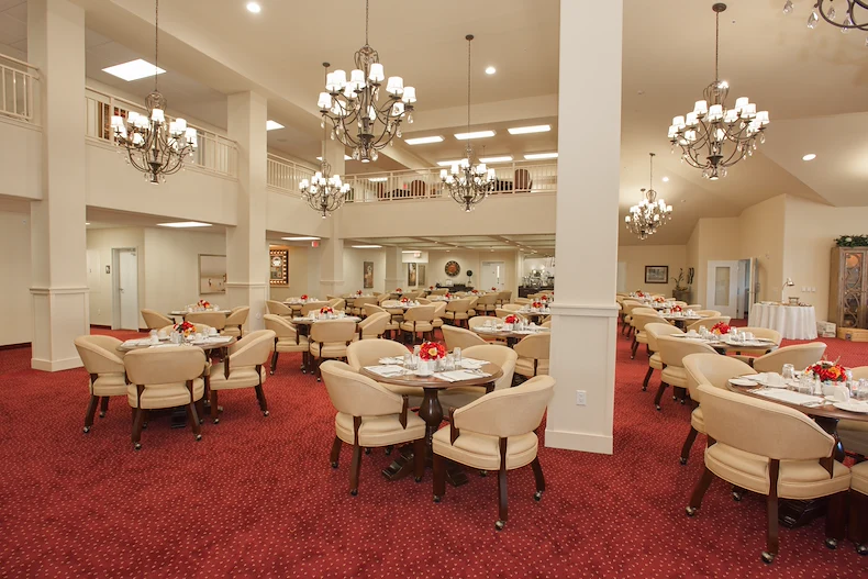 Julian Estates Gracious Retirement Living Hawthorn Senior Independent Living in Puyallup, Washington dining room