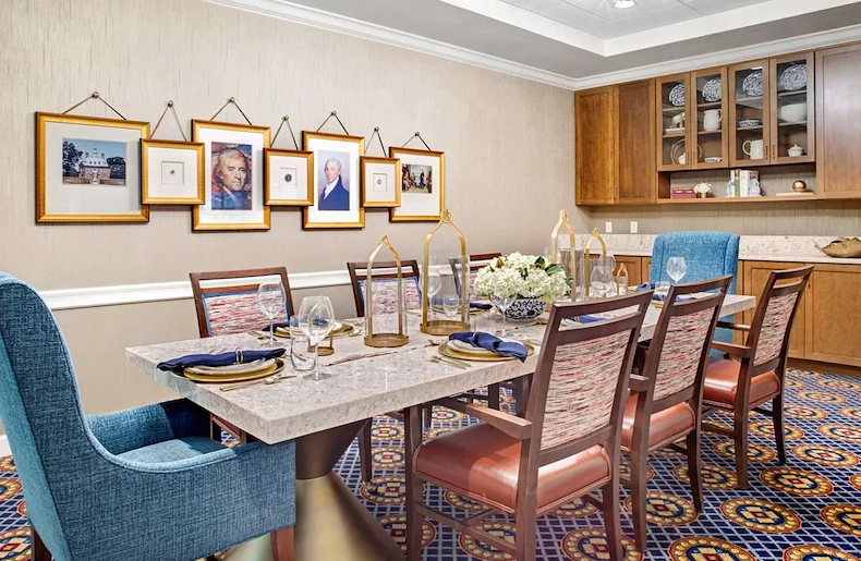 Image of The Colonnades (5)