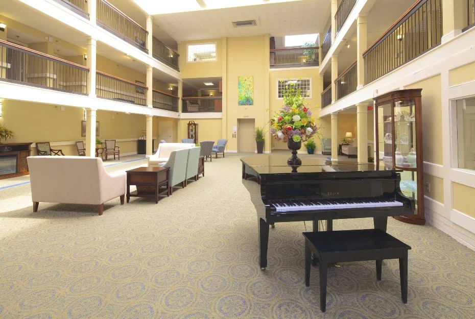 Image of Commonwealth Senior Living at Leigh Hall (3)