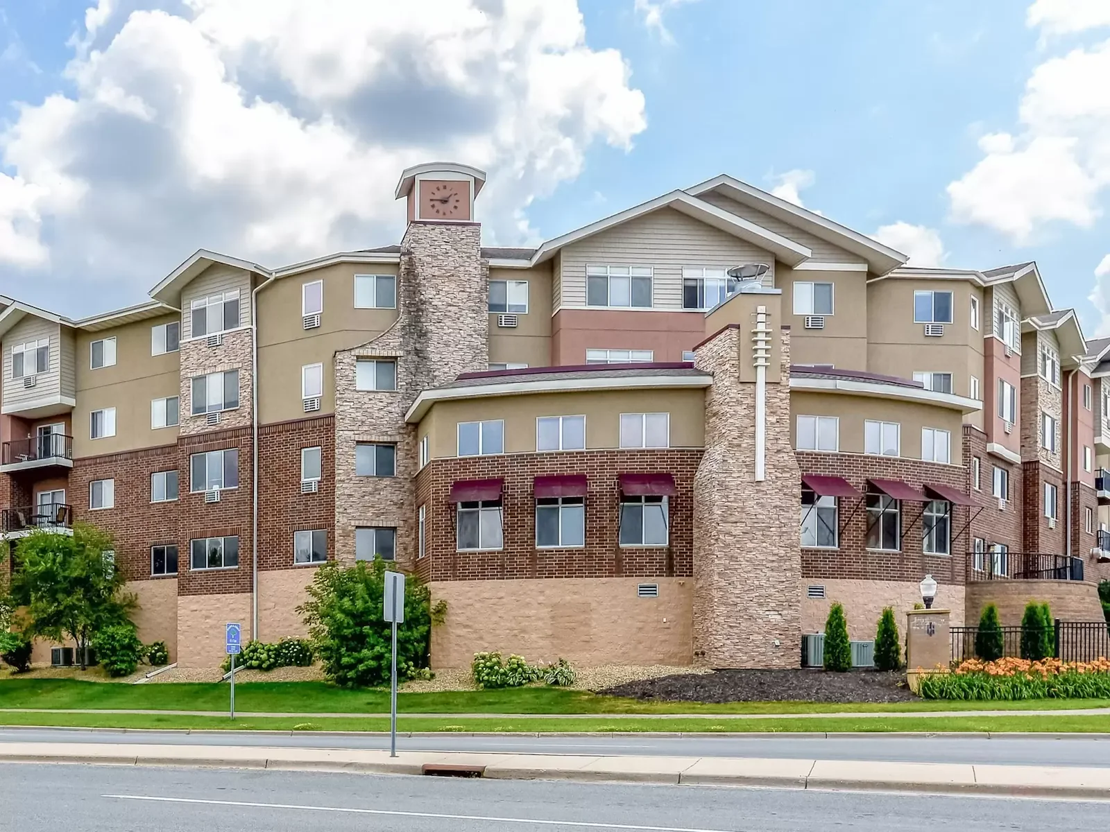 Image of StoryPoint Eagan (2)