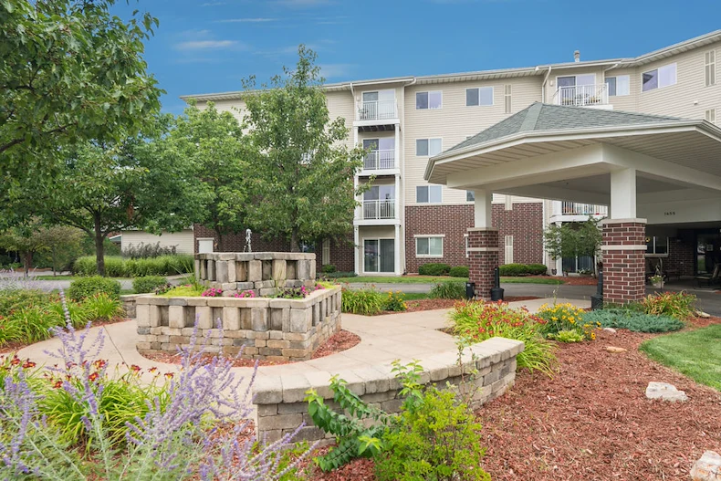 Park Vista Retirement Living North Hill East Moline, IL, exterior
