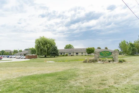 Image of Apple Valley Place of Clear Lake (3)