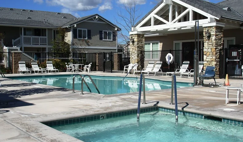 Image of Vintage Crest (3)