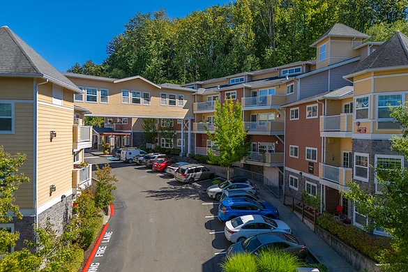 Chateau Bothell Landing in Bothell, WA, parking lot