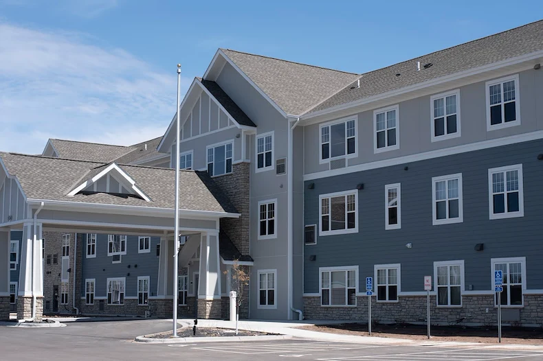 Image of Timber Pines by Vivie (1)