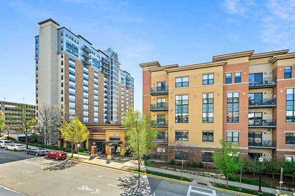 Image of Capitol Lakes (1)