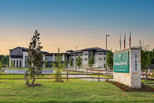 Image of Fountainwood at Lake Houston (1)
