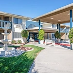 Image of Merrill Gardens at West Covina (10)