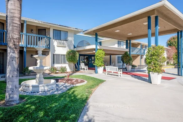 Image of Merrill Gardens at West Covina (10)