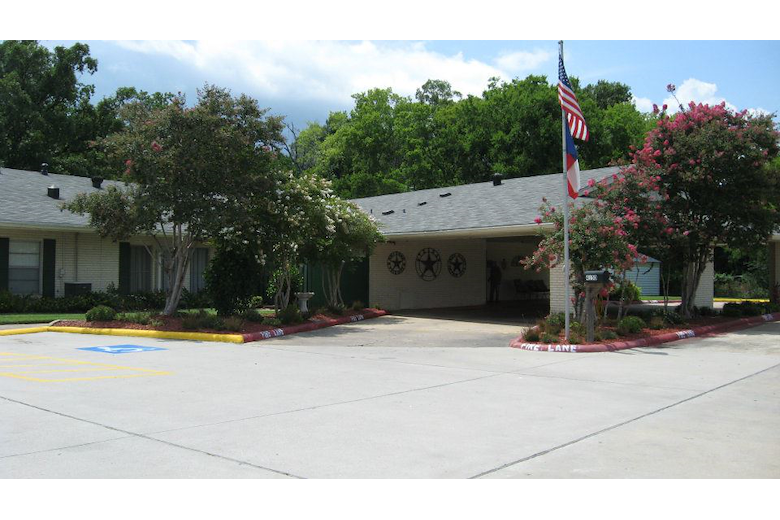 Image of College Street Health Care Center (1)