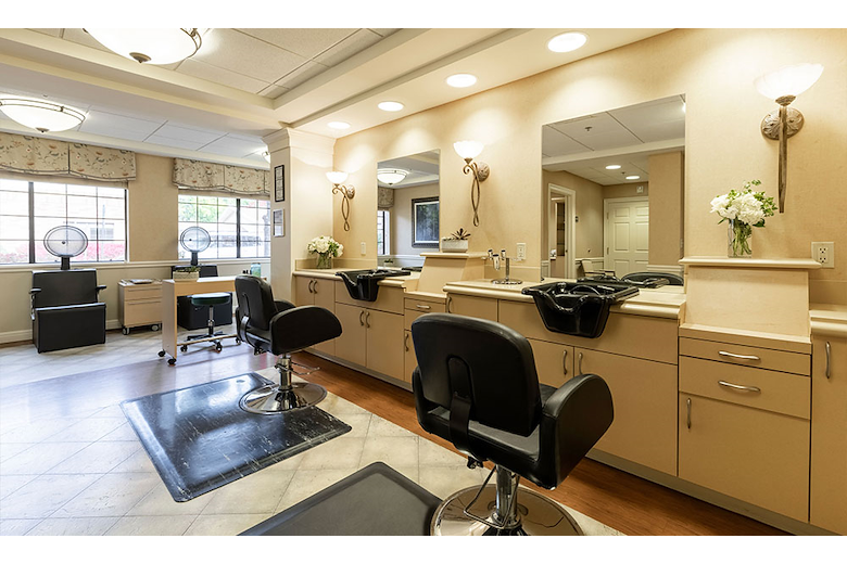 Image of West Hills Village Senior Residence (5)