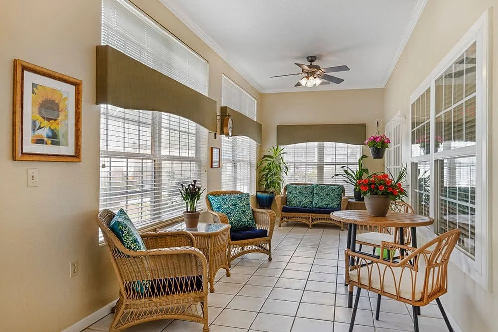 Image of Springtree Manor (9)