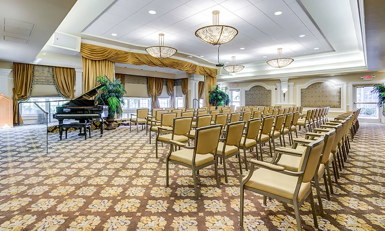 Image of Royal Palms (5)