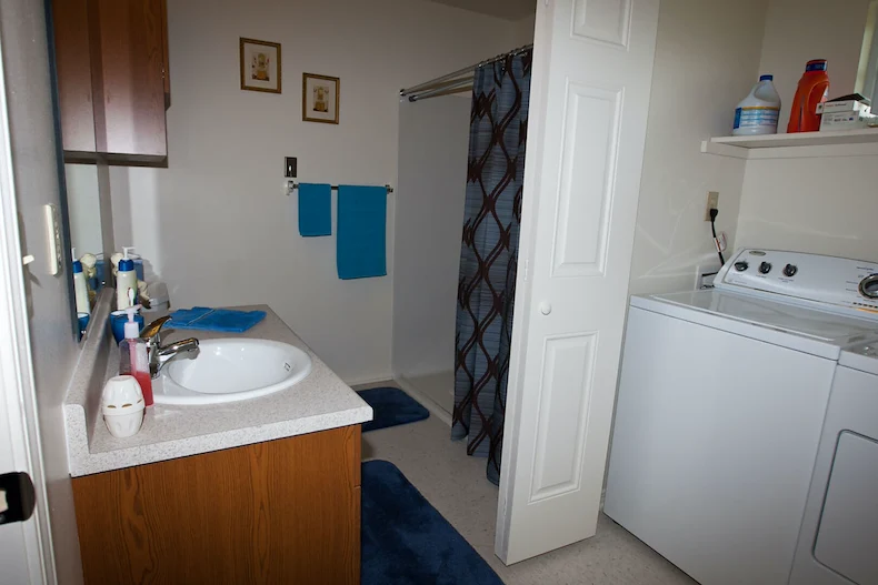 Image of Clary Crossing Senior (6)