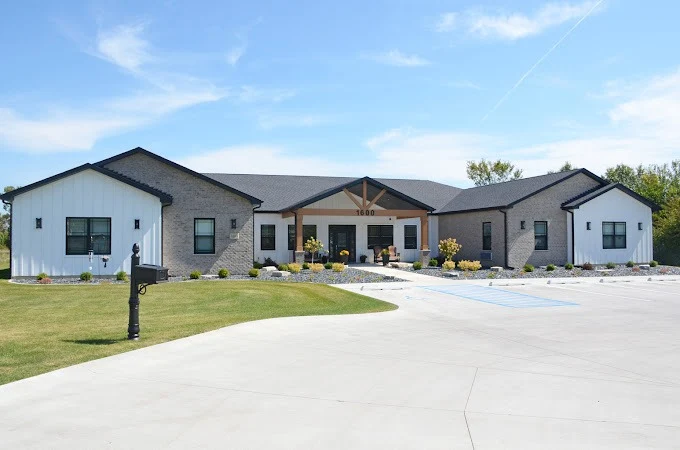 Image of Two Hearts Homes Crown Point (2)