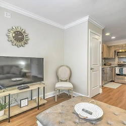 Asbury Place Kingsport, senior living community offering independent living, assisted living, and memory care in Kingsport, TN, apartment featuring a kitchen with stainless steel appliances