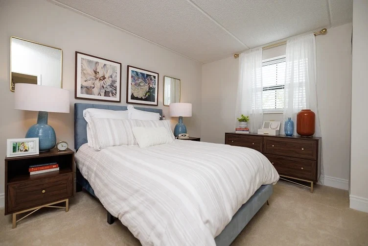 Addolorata Villa, continuing care retirement community offering independent living, assisted living, and memory care in Wheeling, IL, cozy apartment bedroom