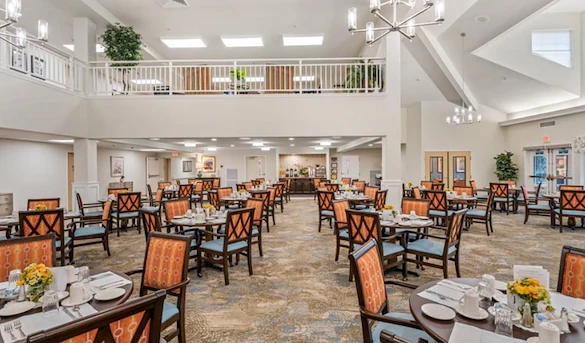 Shads Landing Gracious Retirement Living Hawthorn Senior Independent Living in Charlotte, North Carolina dining room