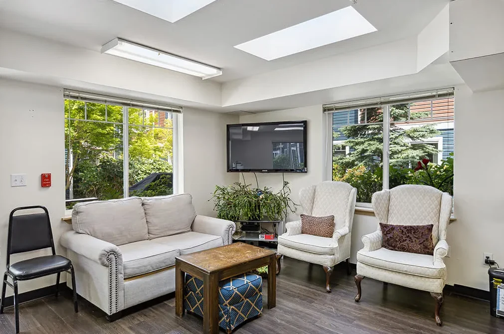 Image of Ballinger Court Senior Affordable Apartments (3)