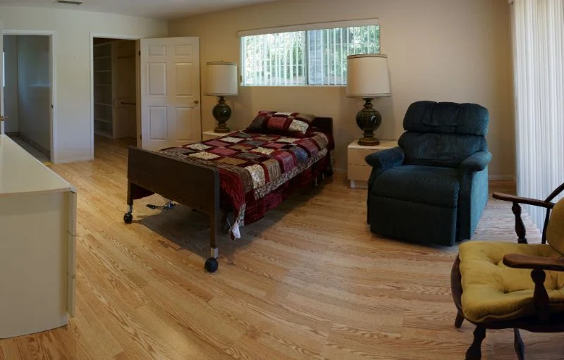 Image of Land of Peace 4 (2)