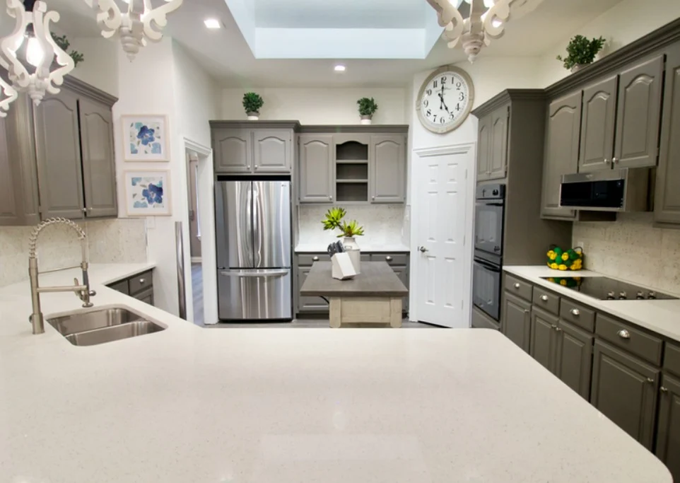 Image of Silver Leaf Chalfont (5)