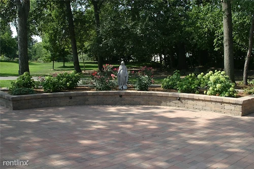 Image of Ukrainian Village (2)