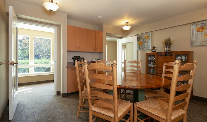 Image of Pacific Gardens Alzheimer's Special Care Center (2)