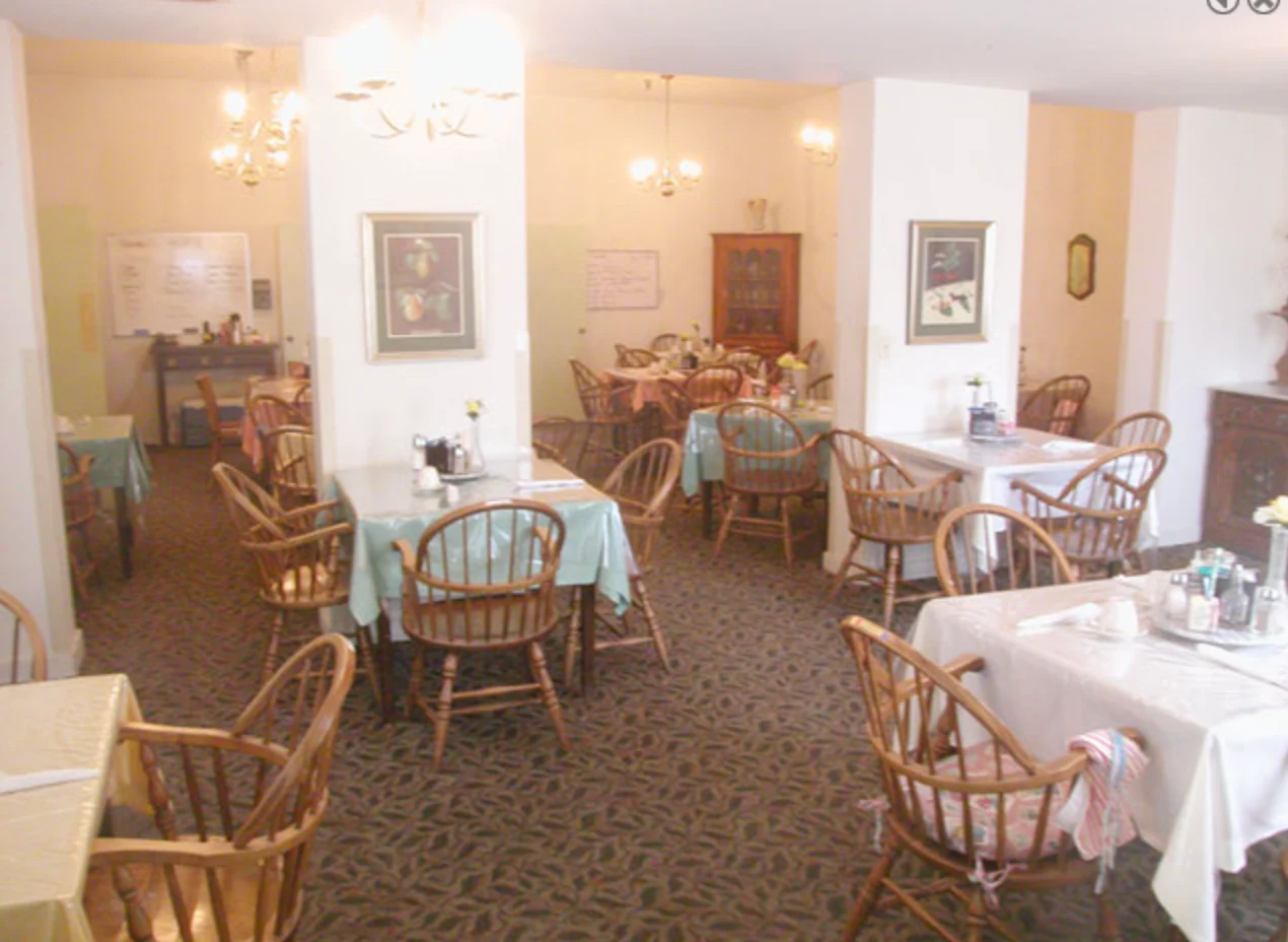 Image of Emily Green Shores (4)